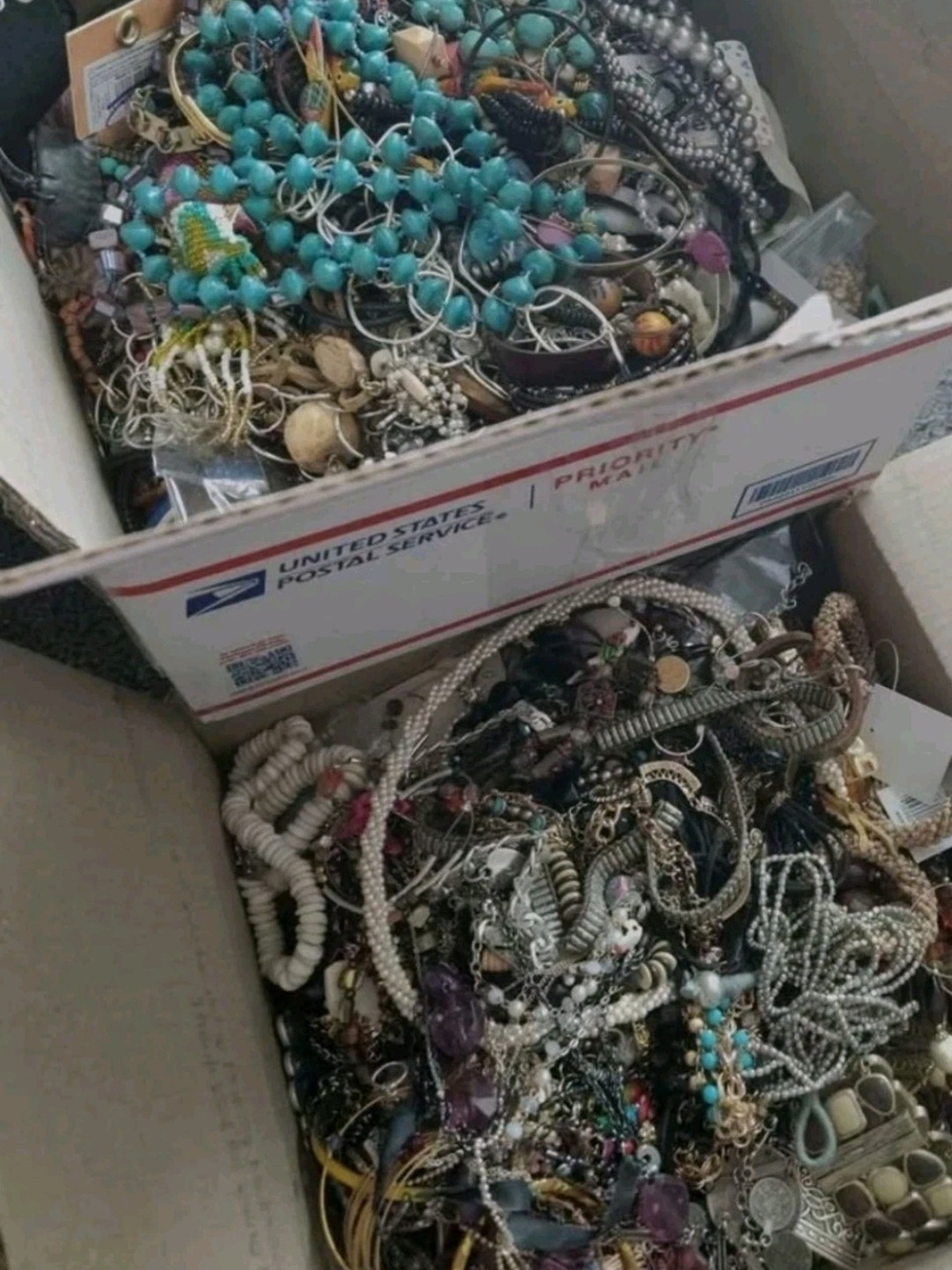 2 Pounds Mixed Turquoise and Metallic Women’s Fashion Jewelry Lot